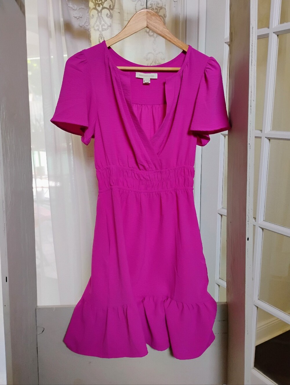 Women’s Bright Magenta Short Sleeve V-Neck Dress